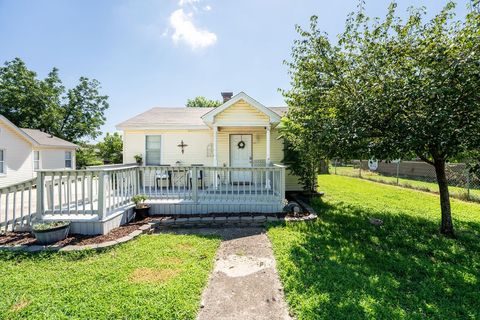 Photo of 3009 and 3015 Hendricks Boulevard, Fort Smith, AR 72903 (MLS # 1338950)