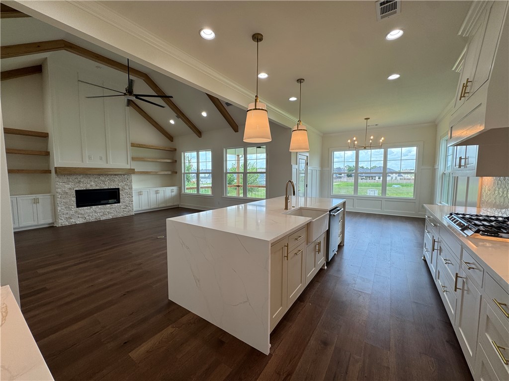 Crescent View - Residential