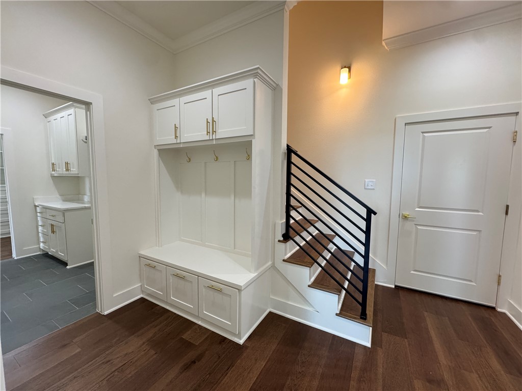 Crescent View - Residential