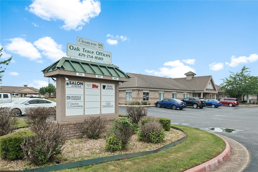 Oak Trace 1 - Commercial Lease