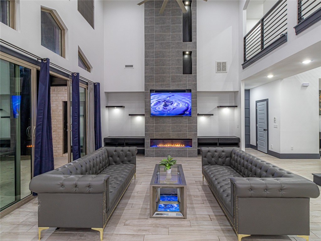 Oak Tree Centerton - Residential