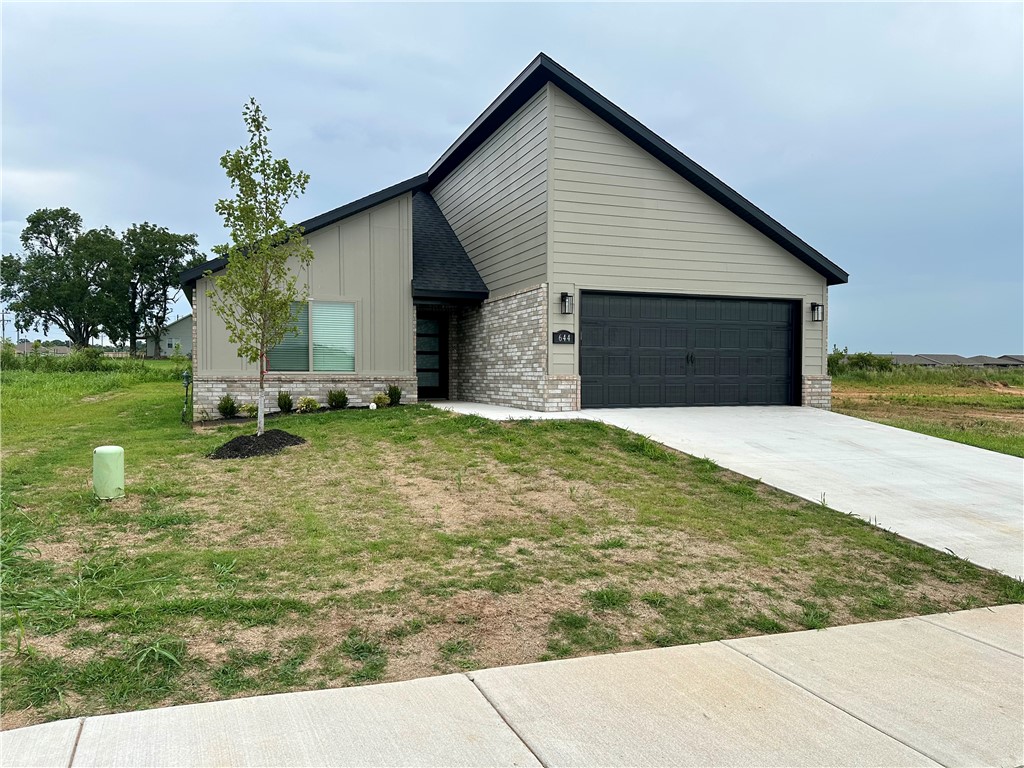 Photo 1 of 19 — 644 NW 65th Avenue, Bentonville, AR 72713