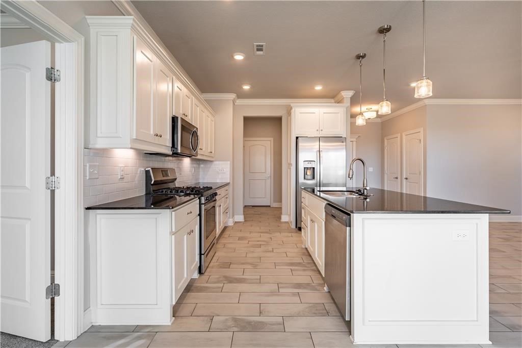 Blossom Hills Sub 2022 Centerton - Residential Lease