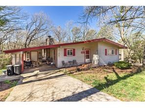 Nice little fixer! make your appointment to see before its gone!
