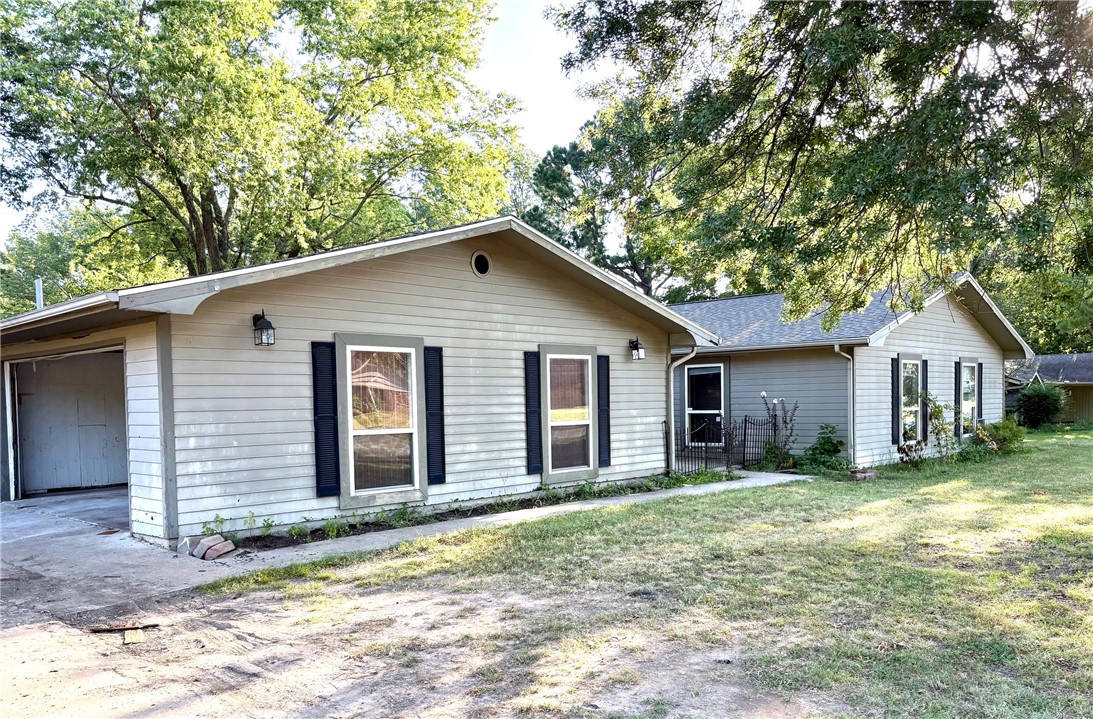 Oaks Manor Sub - Residential