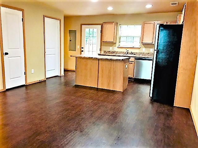 Shiloh House Ph I - Residential Lease