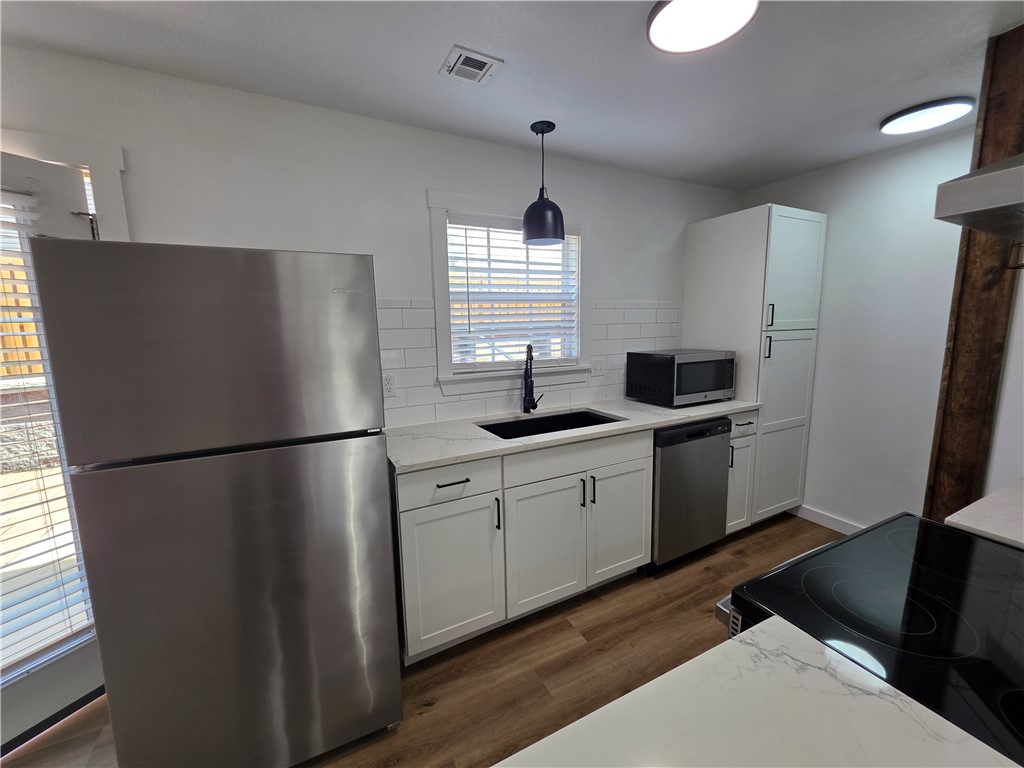33-20-30 Bentonville - Residential Lease