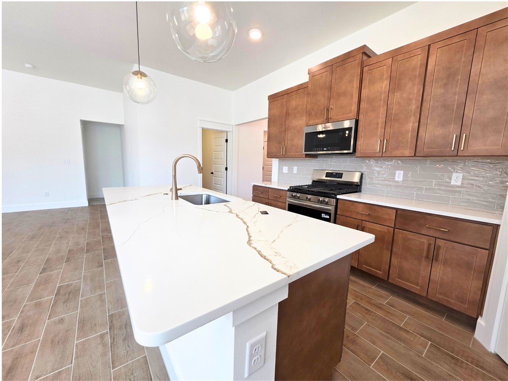 Woodcrest Walk Sub Centerton - Residential Lease