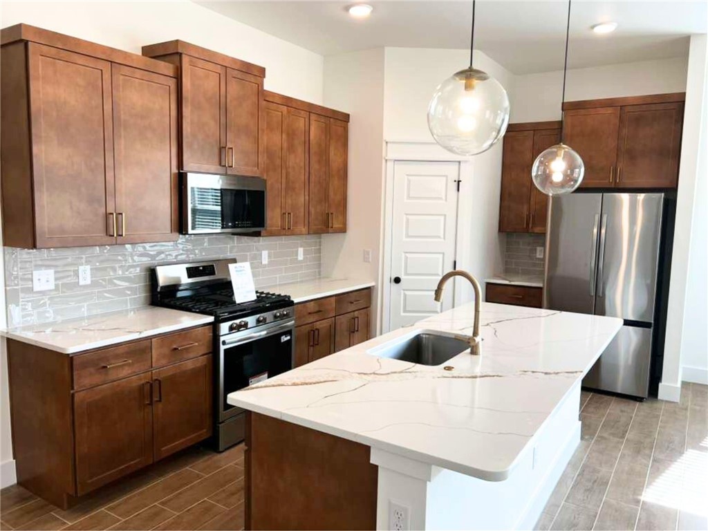 Woodcrest Walk Sub Centerton - Residential Lease