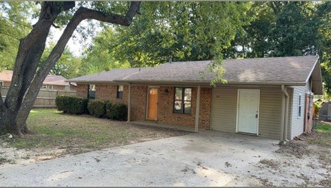 Photo of 77 S Locust Street, Farmington, AR 72730 (MLS # 1362398)