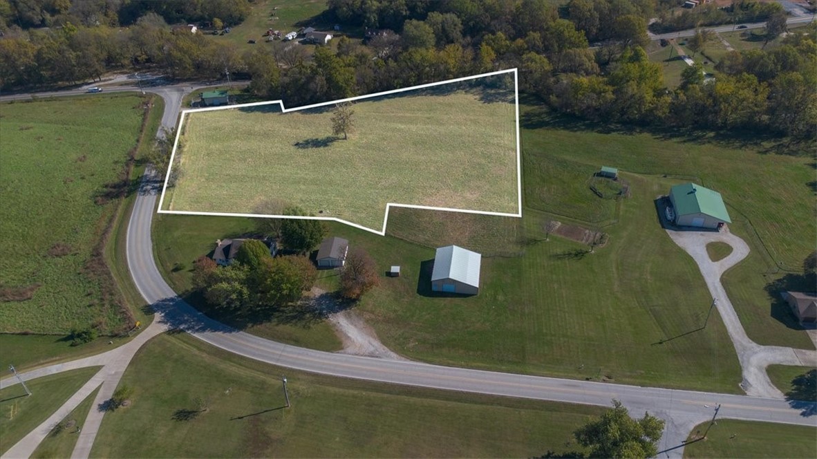 Tontitown Outlots - Land