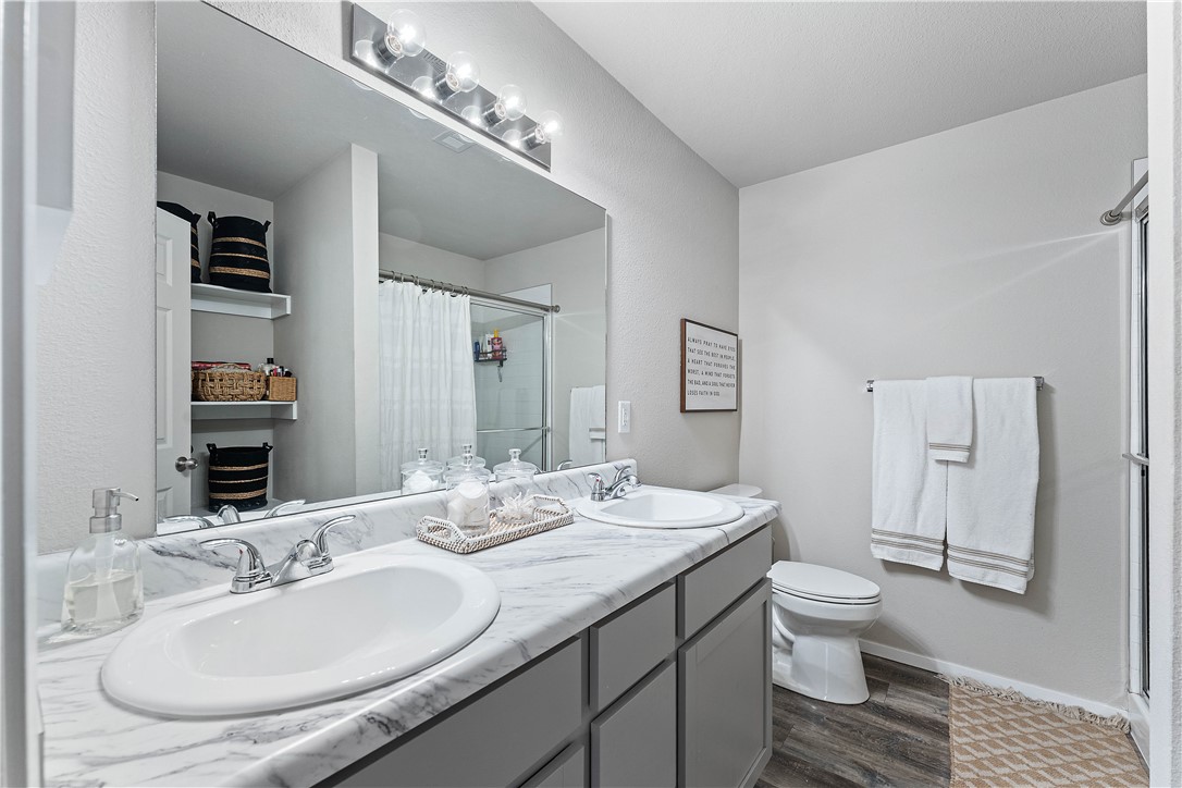 Creekside Meadows - Residential