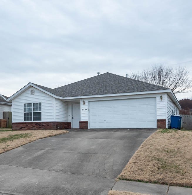 This 3-bedroom 2 bath home is centrally located w/ all new flooring, paint & granite throughout. Vinyl plank wood like flooring throughout the main areas and new carpet in each bedroom. This cozy home is situated on approx. .35 acres with all local amenities, eateries and trails that Bentonville has to offer just minutes away.
