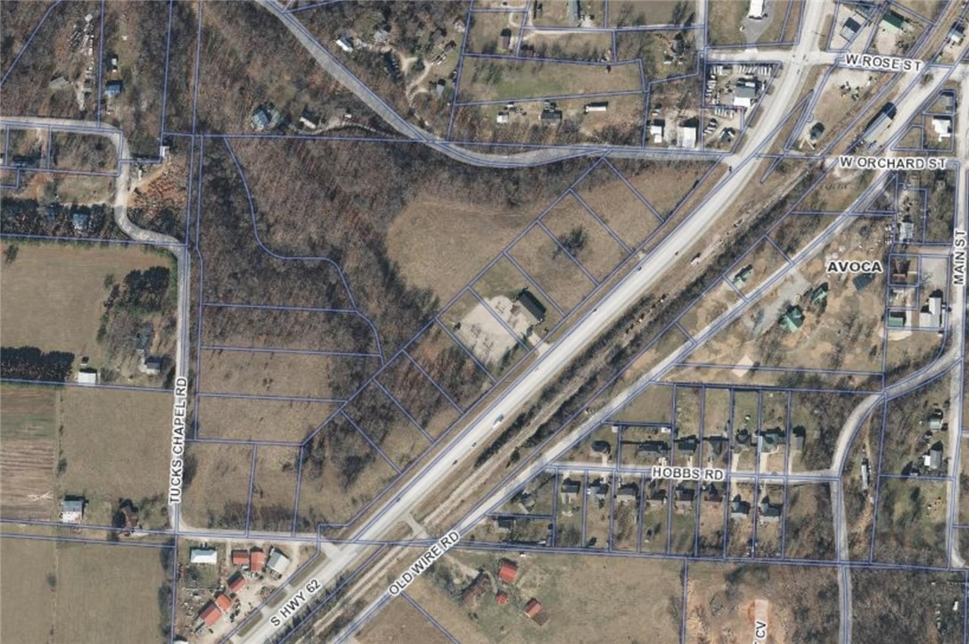 LOCATION LOCATION LOCATION. 29,000 vehicles per day!!! If you are looking for flat, buildable, high traffic count, land with no covenants this is for YOU. Warehouse, retail, commercial development. Multiple sites 1 -2 acres; combine properties to create the acreage you desire.