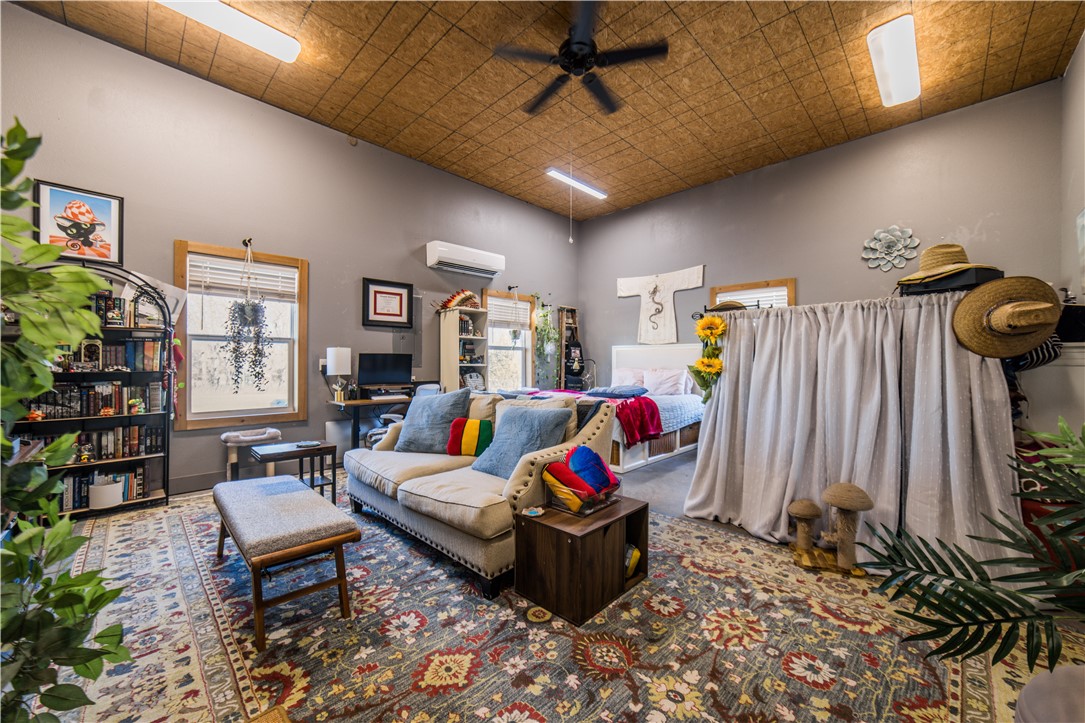 25-20-32-RURAL - Residential