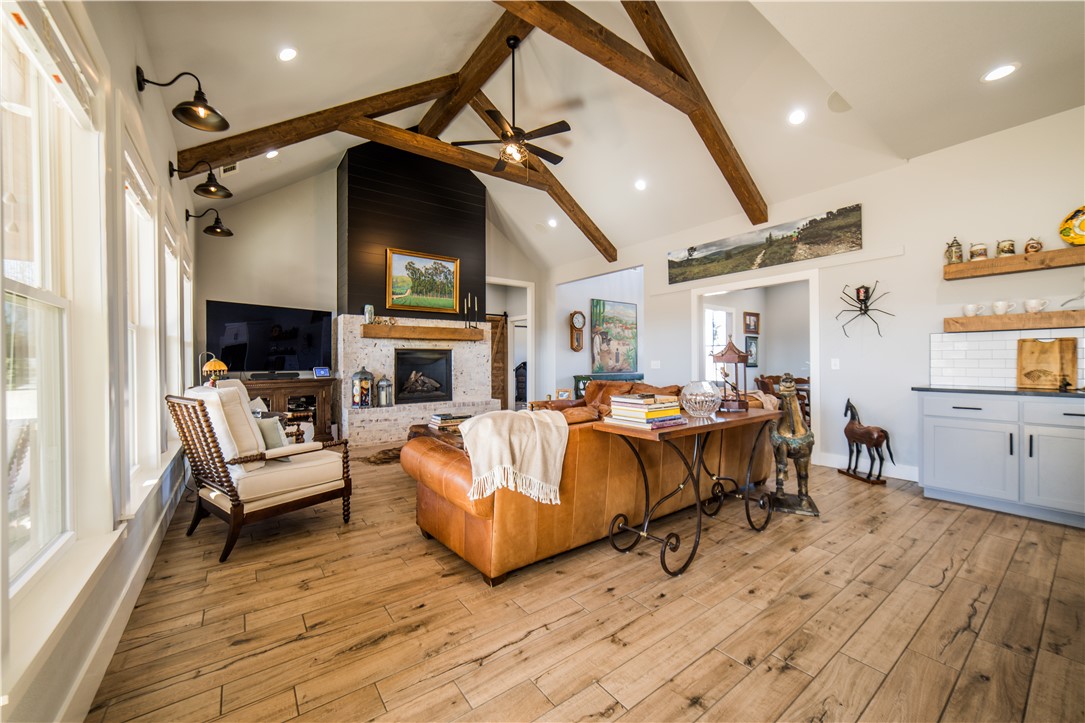 25-20-32-RURAL - Residential