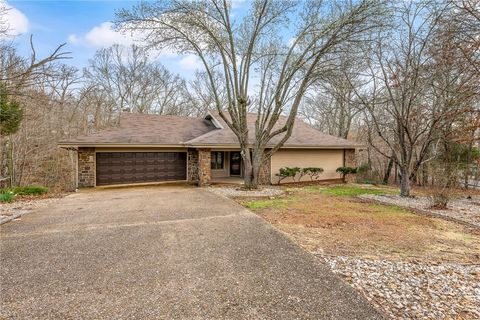 Photo of 13 Evans Lane, Bella Vista, AR 72715 (MLS # 1338675)