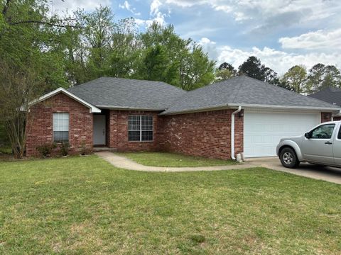 Photo of 131 Willow Creek Drive, Dardanelle, AR 72834 (MLS # 1341848)
