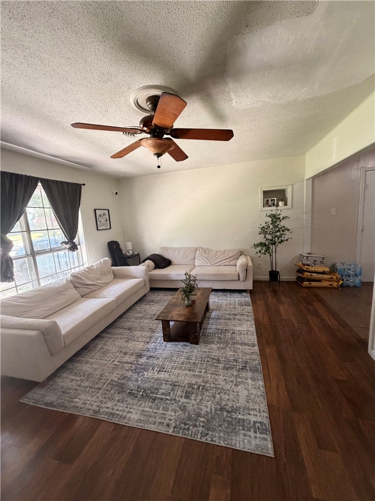 904 Olive Drive