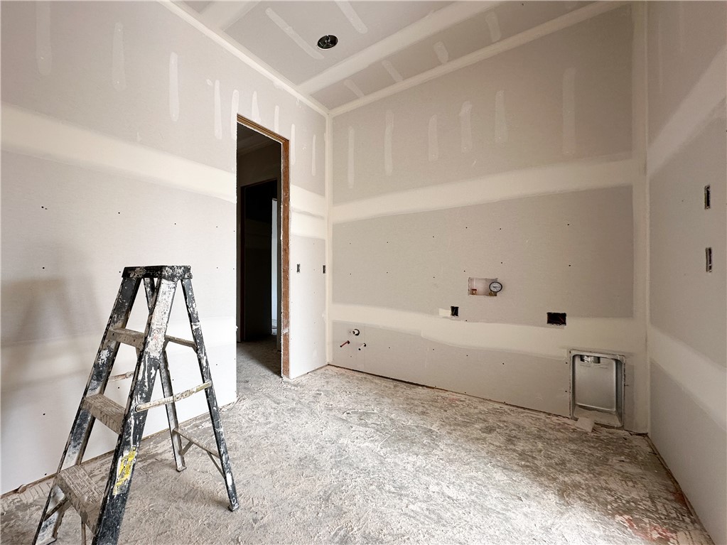 County Line Square - Residential