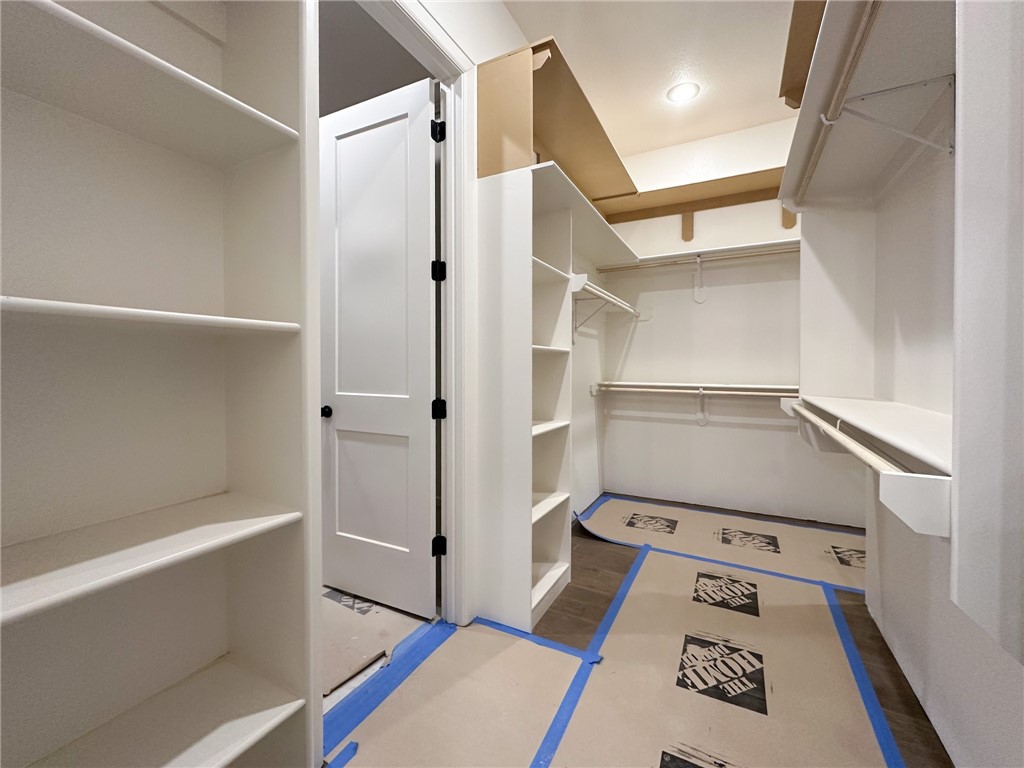 County Line Square - Residential