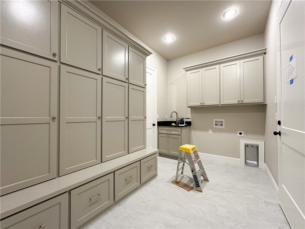 County Line Square - Residential