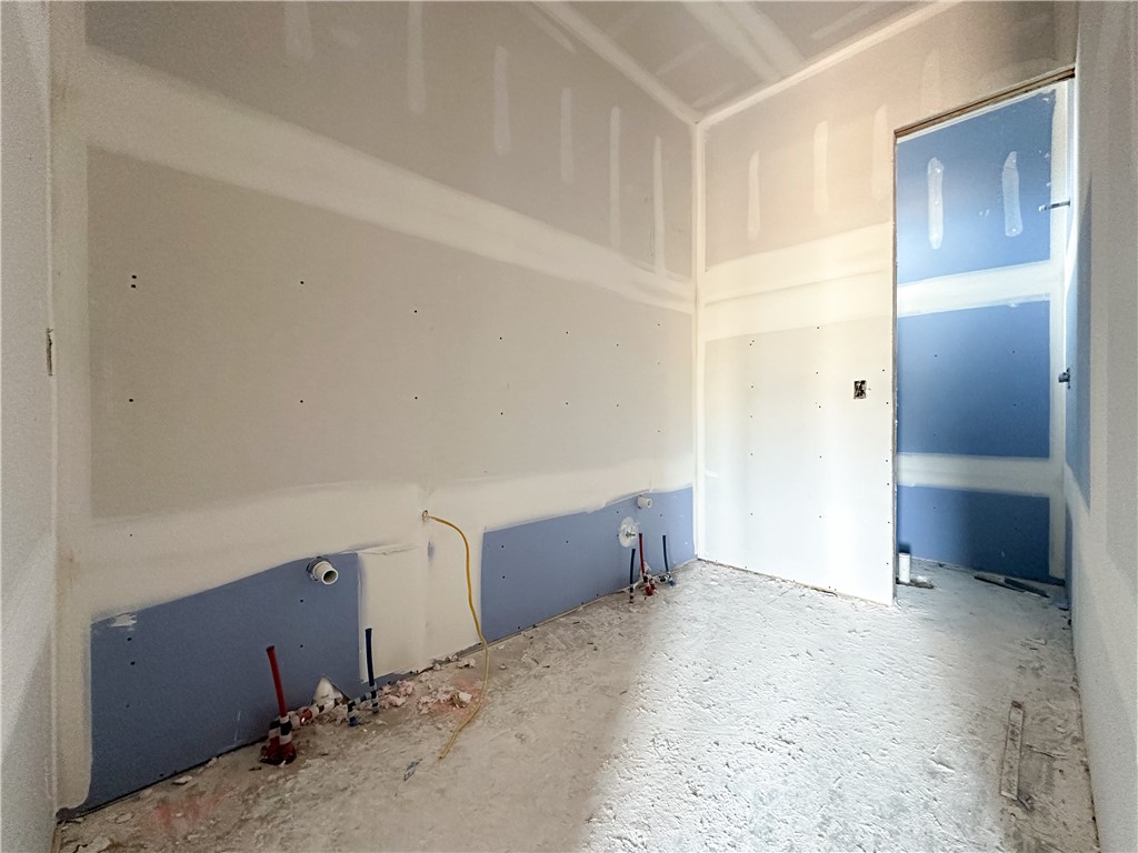 County Line Square - Residential