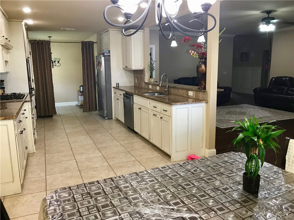 Kerelaw Castle Bentonville - Residential Lease