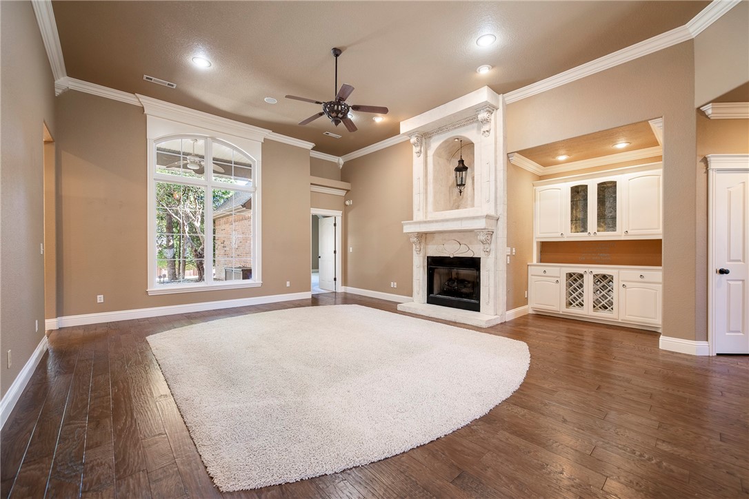 Beautiful and spacious, this 4 bedroom, 3 bath home is located in a quiet neighborhood just around the corner from Bellview Elementary and the Razorback Greenway. You'll love the large open living space with 2 living rooms, built in entertainment center, beautiful covered patio and updated kitchen. Enjoy new granite counters, new SS appliances and cheery, bright space to work or entertain. The 4 large bedrooms each have their own walk in closet and 3 large bathrooms offer plenty of space for family and guests alike. Oversized main suite with large double shower and updated granite counters in bathrooms as well. There is a sink in the laundry room, spacious 3 car garage and lots of other convenient features. You'll appreciate the recirculating pump for instant hot water, Nest thermostat, wifi camera doorbell and so much more. Agent owned, available early Sept. Short term leases may be an option