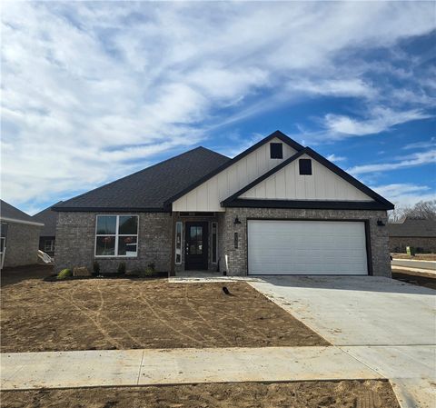 Photo of 2308 N Zane Street, Siloam Springs, AR 72761 (MLS # 1336023)