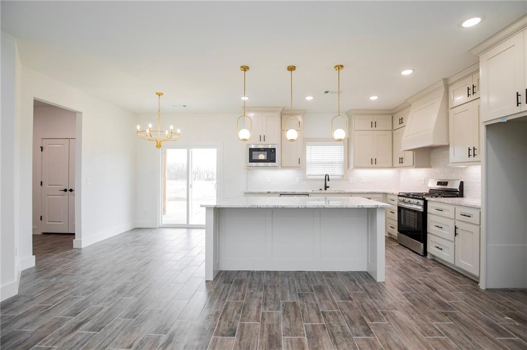 LOCKHART SUB-BVV - Residential Lease