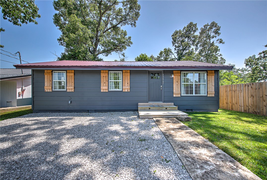 Photo 1 of 32 — 13867 Saratoga Drive, Rogers, AR 72758