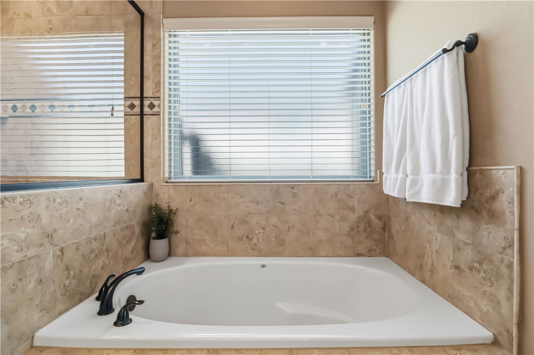 Shadow Valley Pud Ph Vii Rogers - Residential
