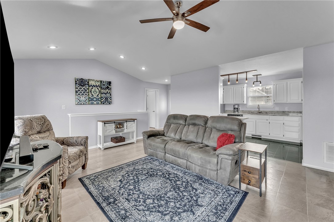 Unit 13 Holiday Island - Residential