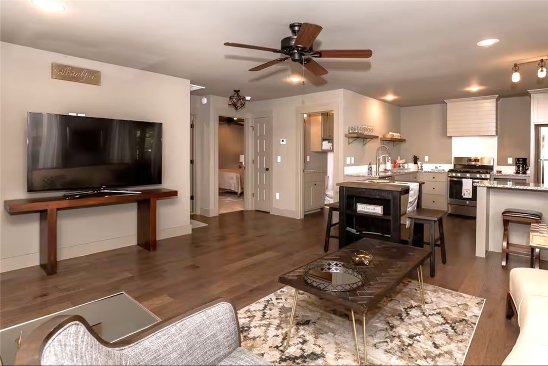 30-20-30-BENTONVILLE - Residential Lease