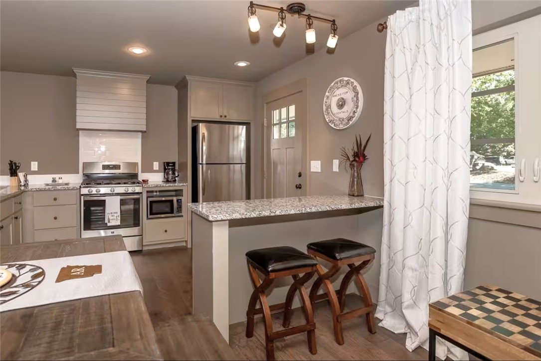 30-20-30-BENTONVILLE - Residential Lease