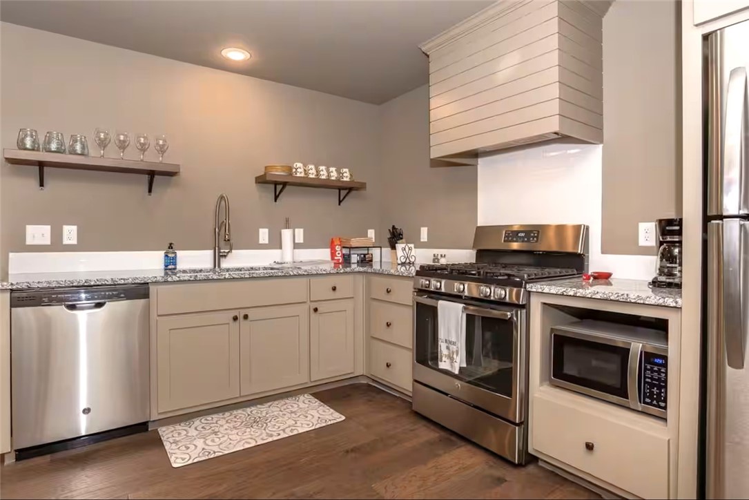 30-20-30-BENTONVILLE - Residential Lease