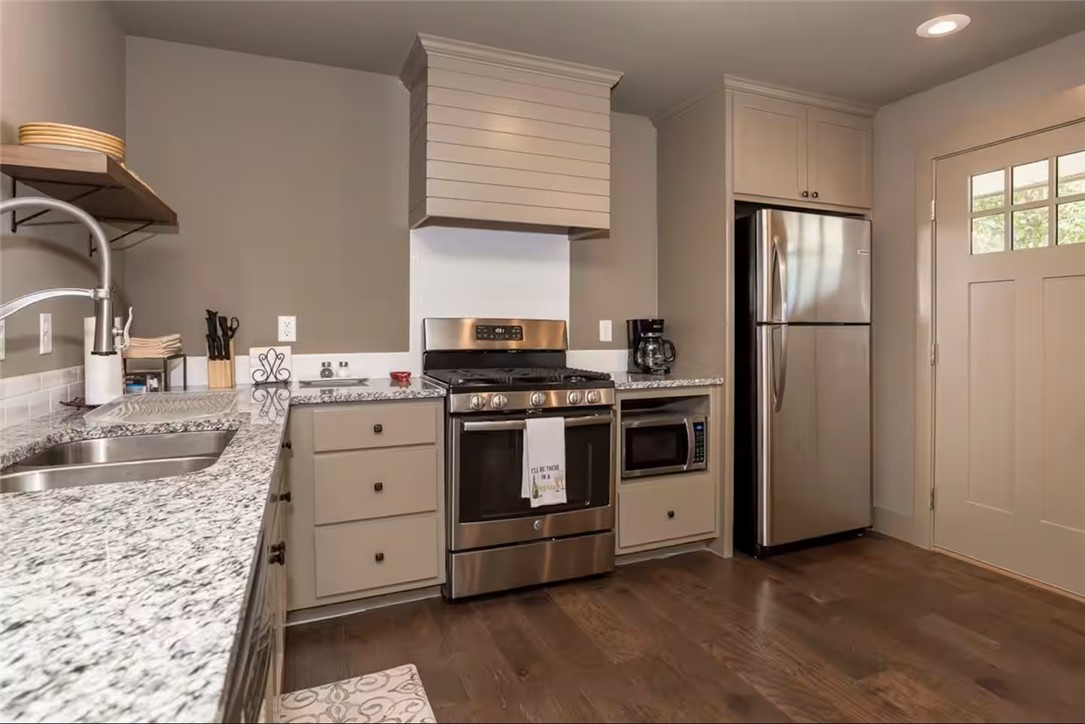 30-20-30-BENTONVILLE - Residential Lease