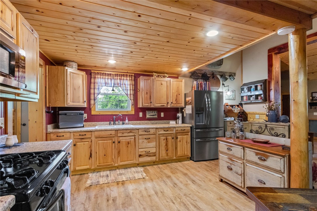 Photo 7 of 35 of 9363 Larue Road house