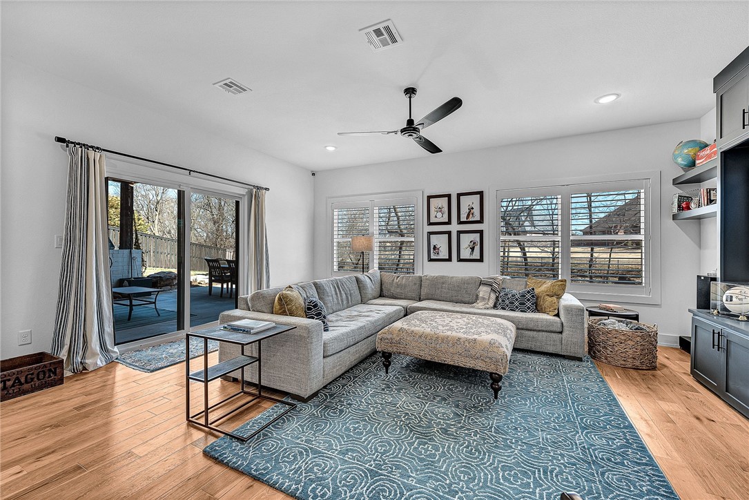 Oak Tree Centerton - Residential