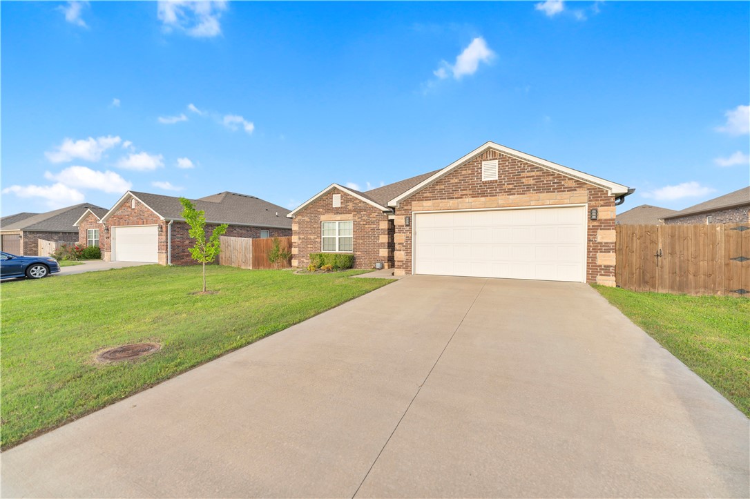 Providence Village Ph Ii Bentonville - Residential