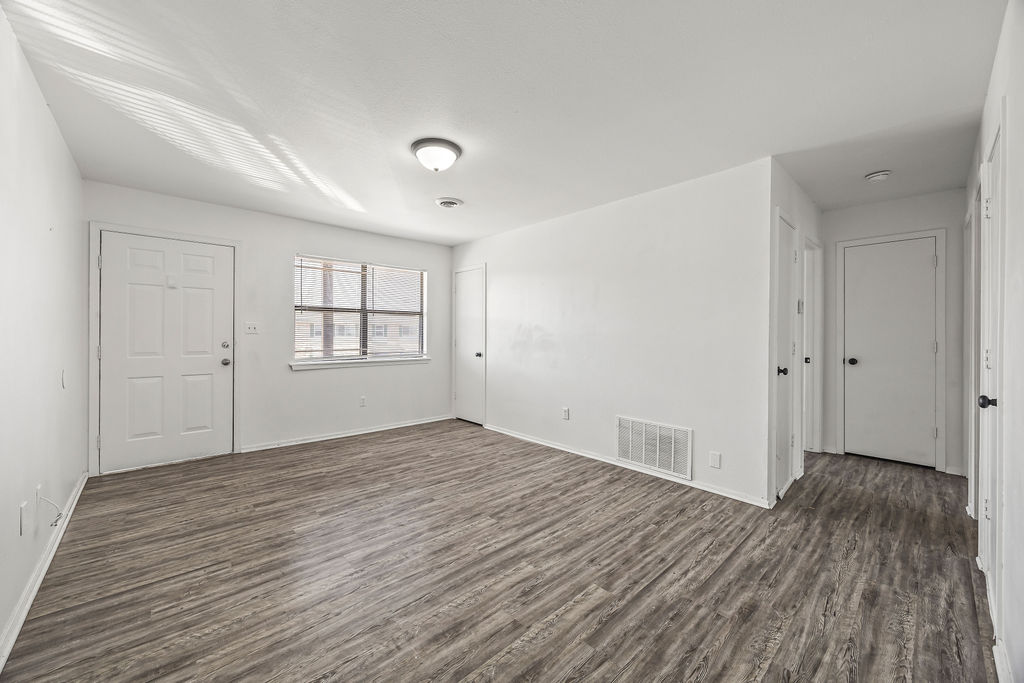 n / a - Residential Lease