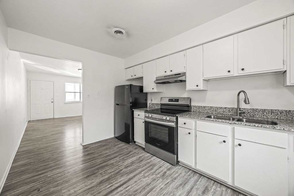 n / a - Residential Lease