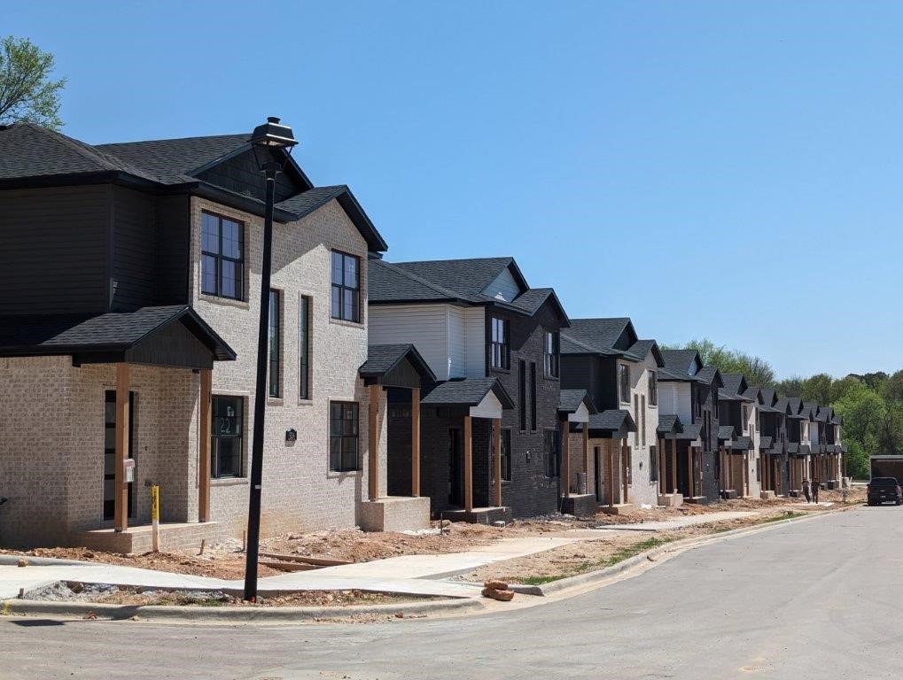 Fayetteville Outlots - Residential Lease