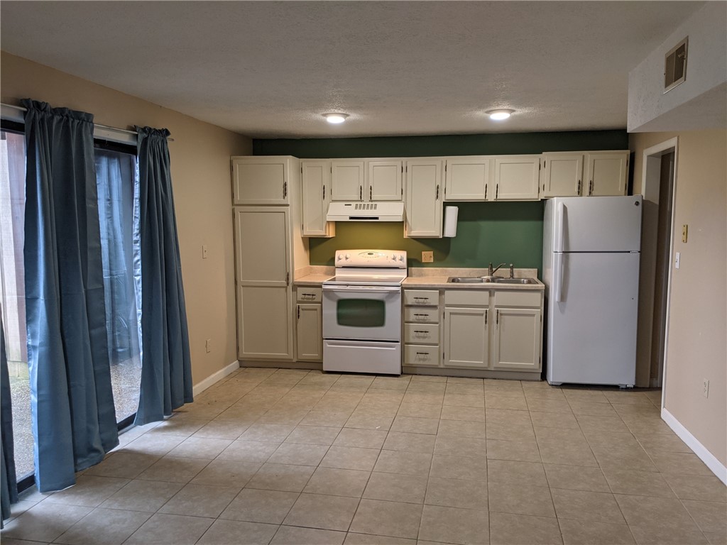 Unit 10 Holiday Island - Residential