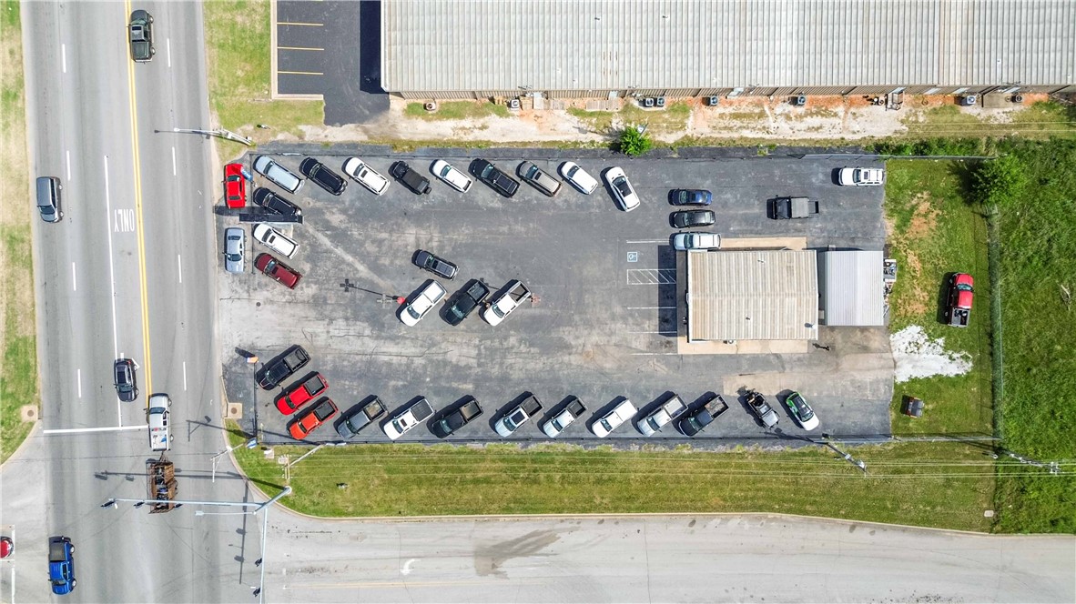 Springdale Outlots - Commercial Lease