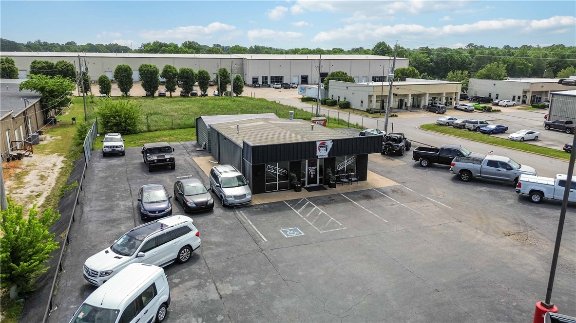 Springdale Outlots - Commercial Lease