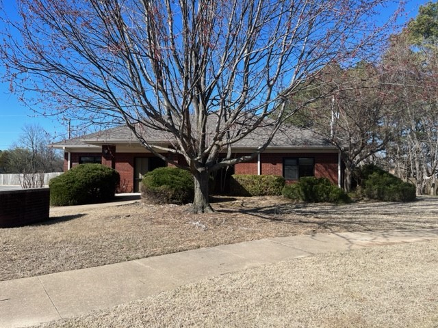 West End Plaza - Commercial Lease