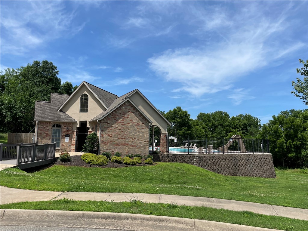 Creekside - Residential