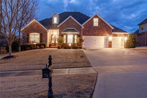 Photo of 2852 E Stone Mountain Drive, Fayetteville, AR 72701 (MLS # 1326592)